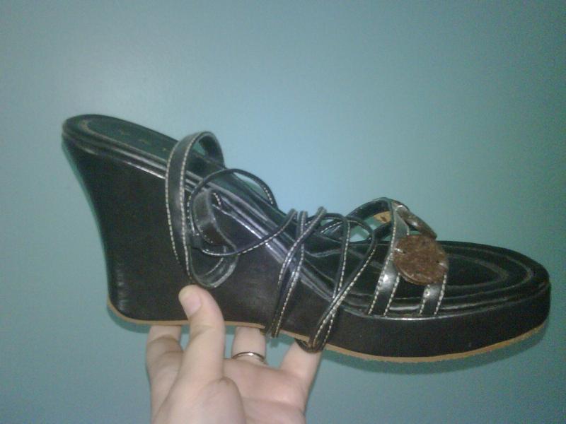 wrap up sandles, never worn - side view - sz 9 - $10